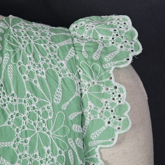 LOFT Eyelet Flutter Sleeve Shift Dress Size 2P Green Short Sleeve Embroidered - Picture 8 of 11